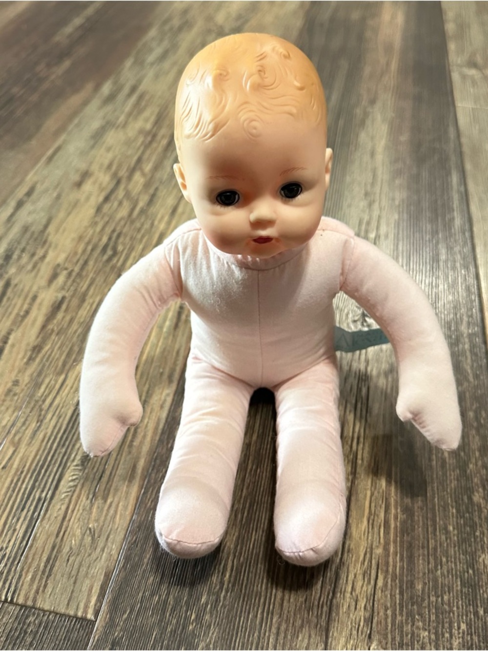 VTG Madame Alexander cloth little huggums baby doll open shut eyes squeaker
